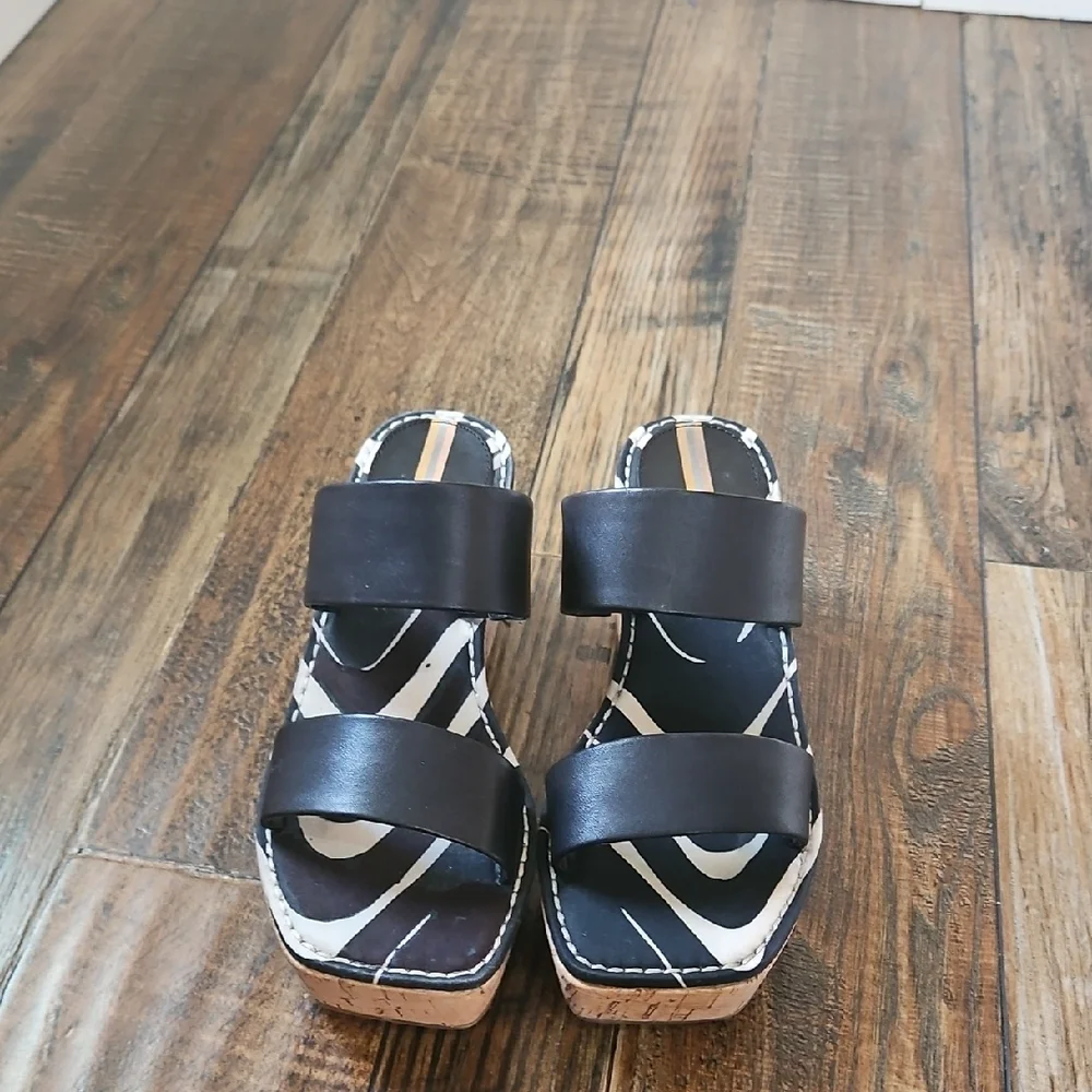 Sam Edelman Alissa Black ‎ and Tan Wedge Sandals